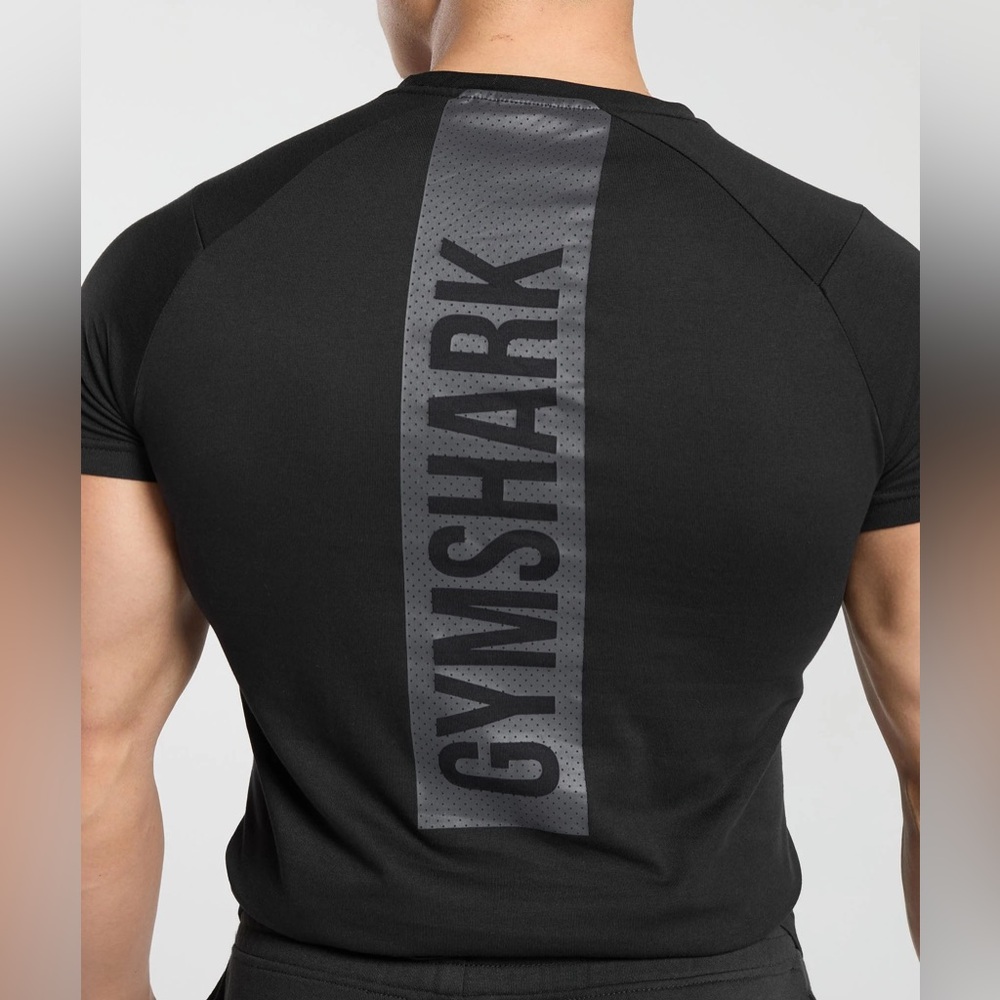 Gymshark Men’s Black Rash Guard with Gray Logo Panel